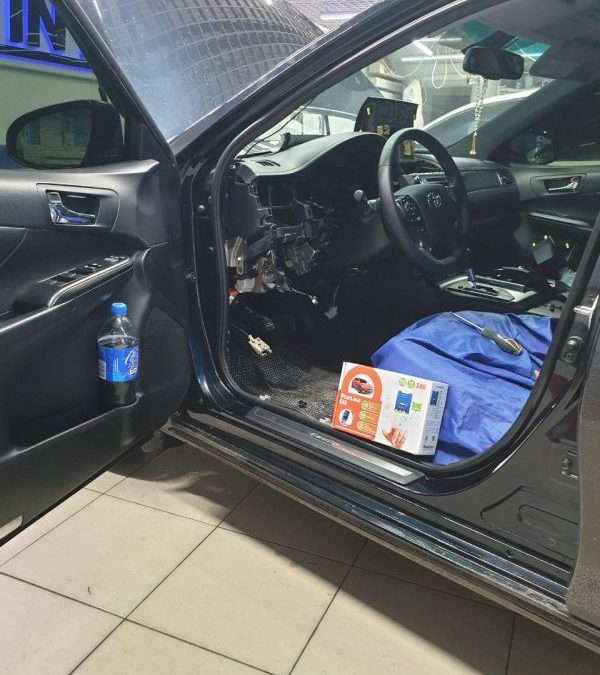 Сертифицированная установка автосигнализации StarLine S96 на автомобиль Toyota Camry