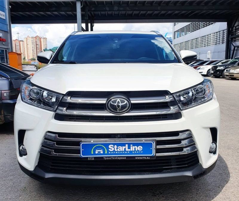 На Toyota Highlander установили охранный комплекс 6го поколения StarLine S96 с функцией управления через телефон