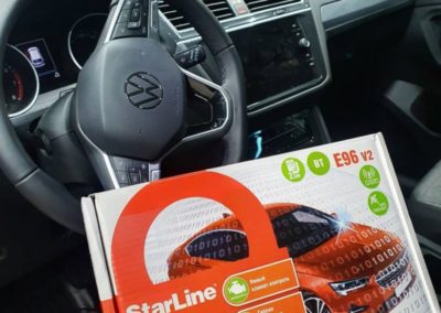 На новый автомобиль Volkswagen Tiguan 2021 года установили автосигнализацию StarLine E96 V2 с модулем GSM и антенной GPS