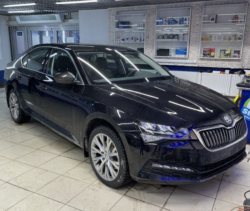 На автомобиль Skoda Superb установили охранный комплекс StarLine S96 V2