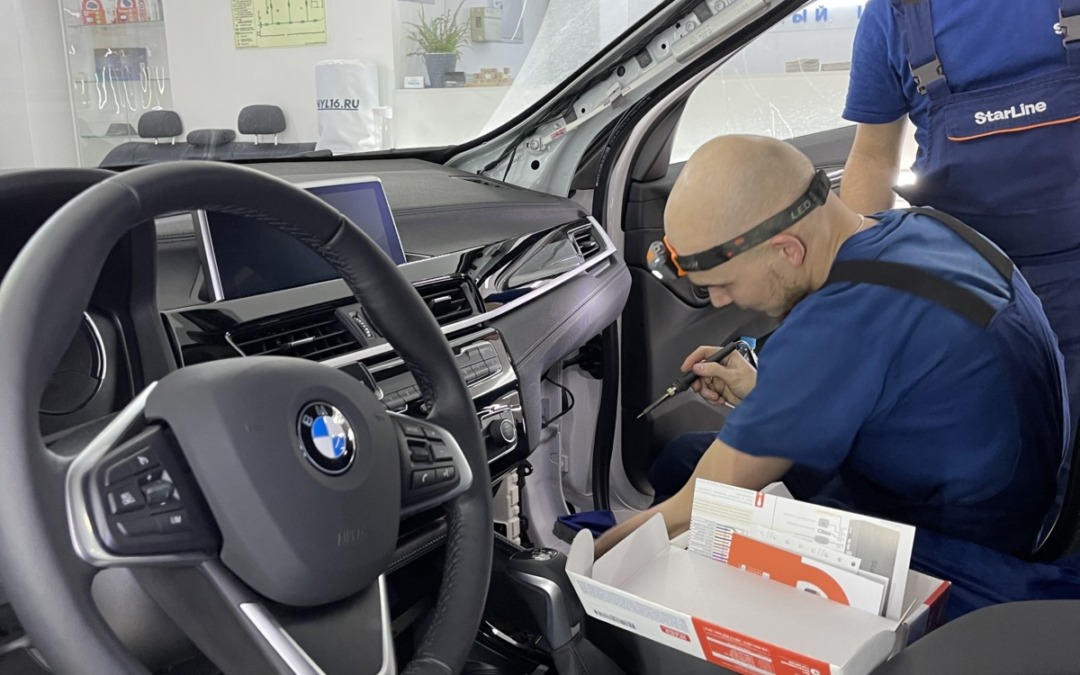 BMW X2 — установили StarLine S96 и видеорегистратор, тонировка боковых стекол LLumar 50%