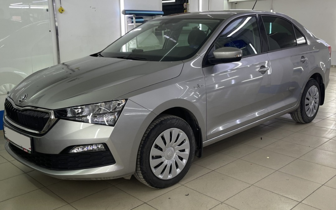 Skoda Rapid — установили базовую автосигнализацию StarLine A93