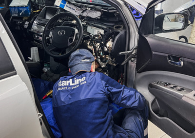 Toyota Prius — установили охранный комплекс StarLine S96 v2